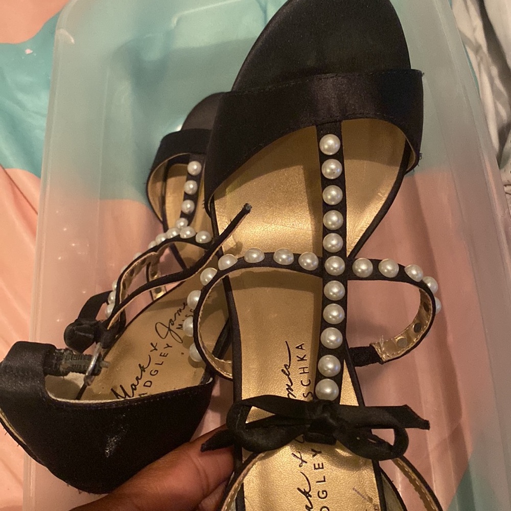 Heels - Picture 2 of 2